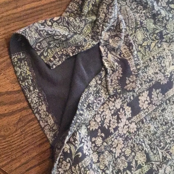 J. Jill Pima s/s size L vneck - Picture 4 of 5